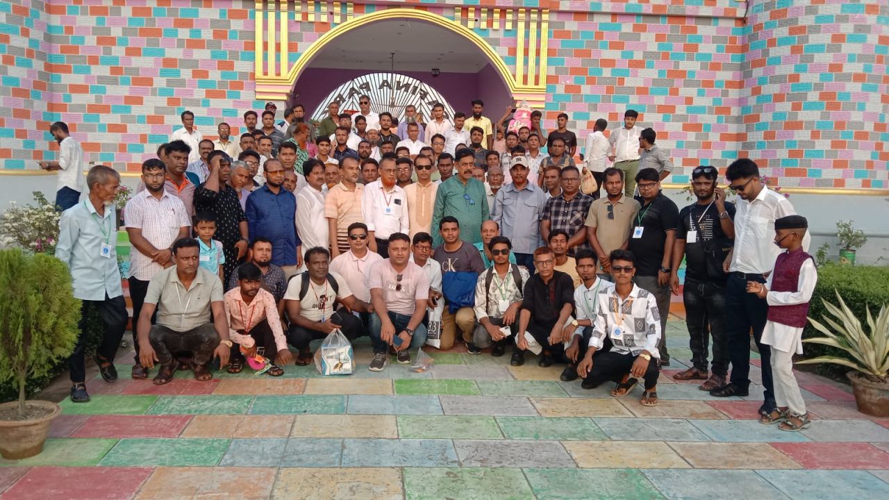 সাফিনা পার্কে বর্ণাঢ্য মিলনমেলা ও বনভোজন অনুষ্ঠিত