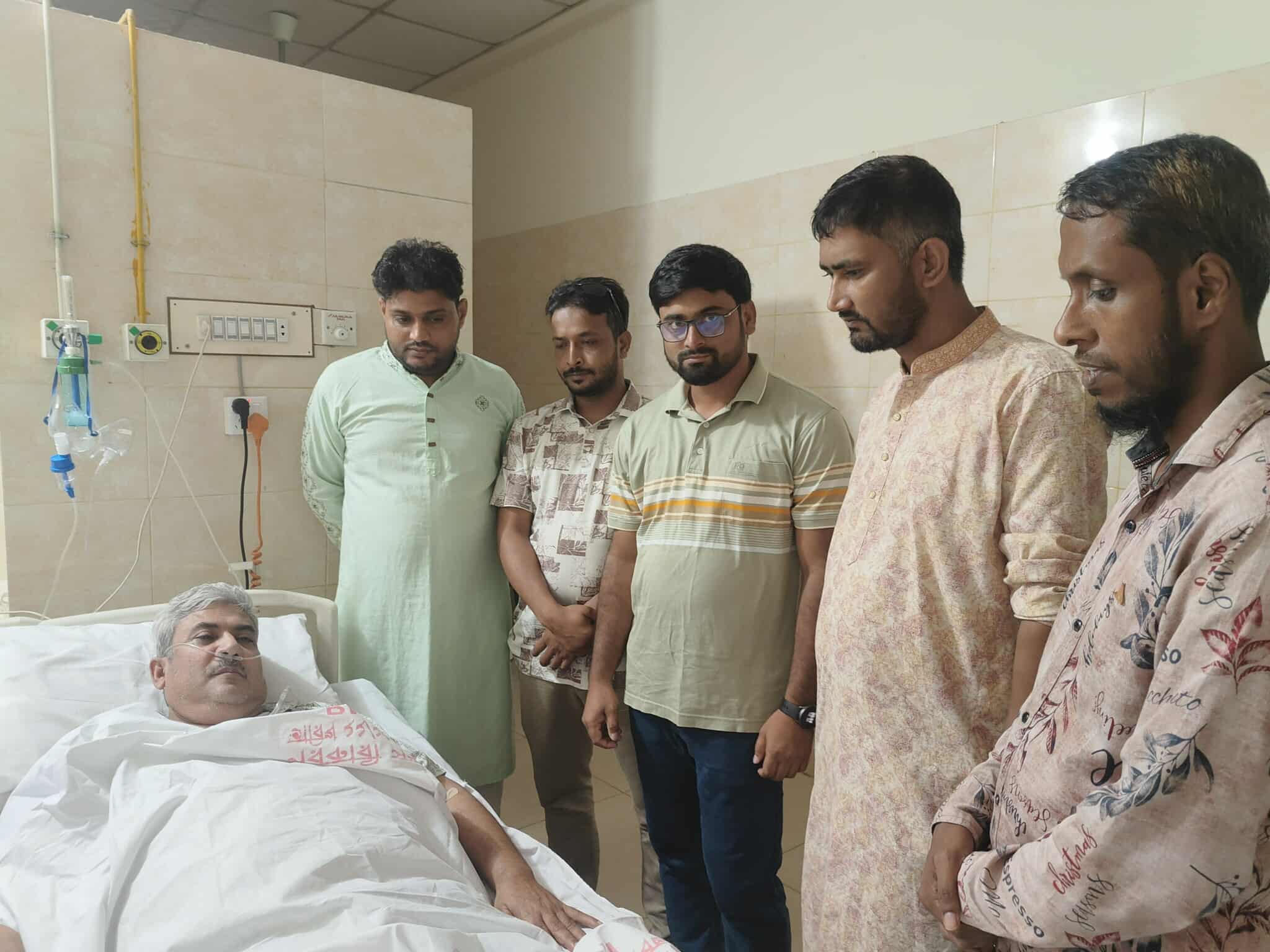 বিএনপি নেতা মিলন’কে দেখতে গেলেন গণ অধিকার পরিষদ নেতৃবৃন্দ